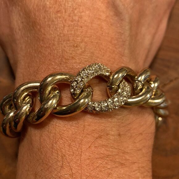 VICTORIA’S Secret gold chunky link bracelet with inset crystal accents - Picture 4 of 5